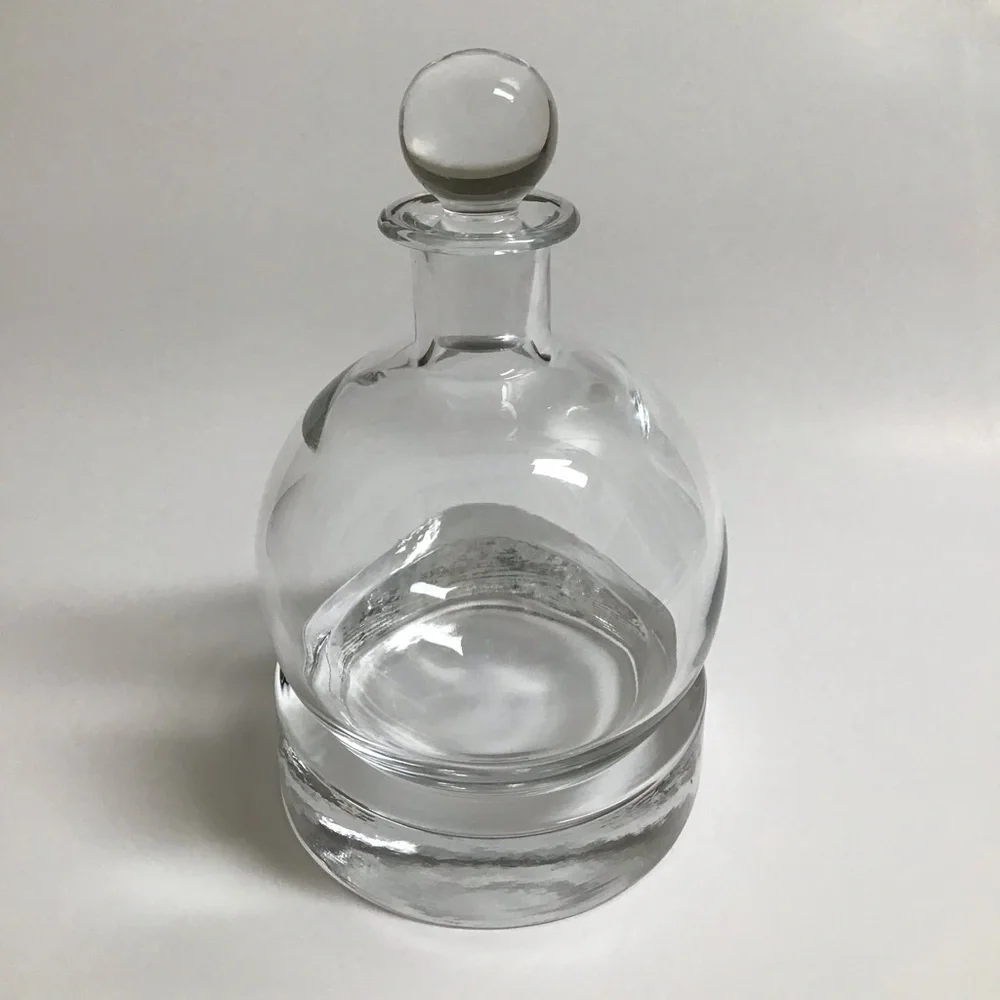 Decanter Clear Glass Tilted Saucer Base Stopper Modern Barware 3PC Round Bourbon